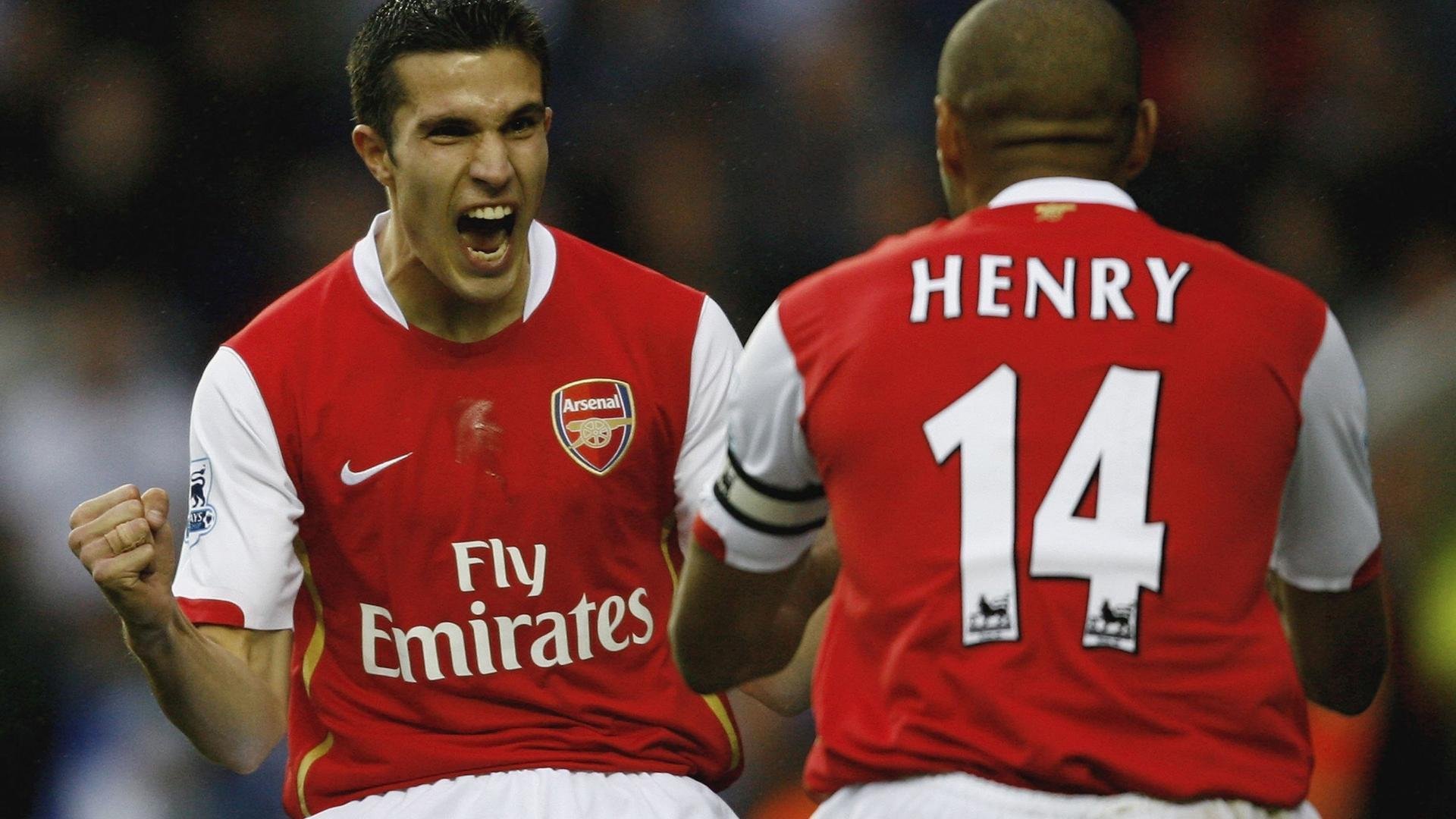 拜仁慕尼黑稳居德甲榜首,争夺多项冠军